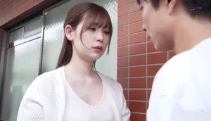 Gã chồng tẻ nhạt, vợ yêu nhận ra cậu thanh niên gần nhà tốt hơn