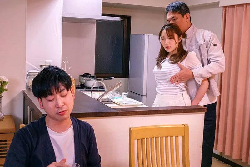Chồng yêu hiền không đáp ứng đủ chuyện chăn gối, cô vợ chết mê trước gã cạnh bên nhà dân chơi